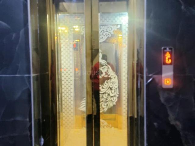Flat for sale in South Delhi, Deri