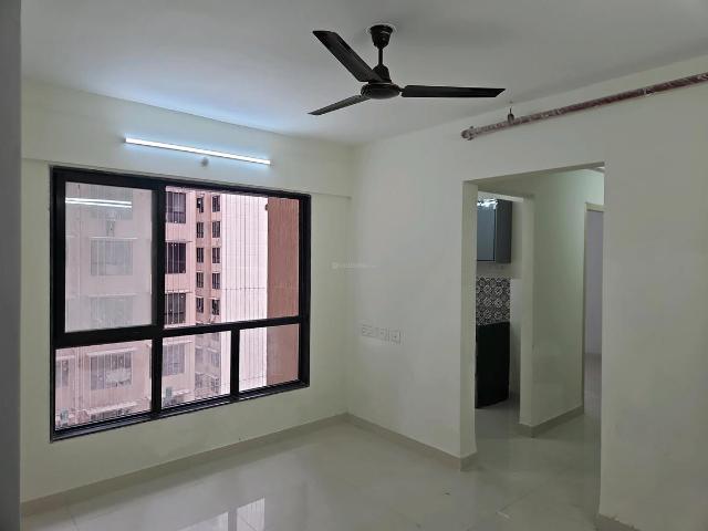 Flat for rent in Parel, Mumbai City District