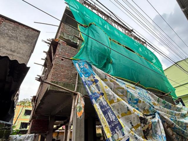 Flat for sale in Dhakuria, Kolkata