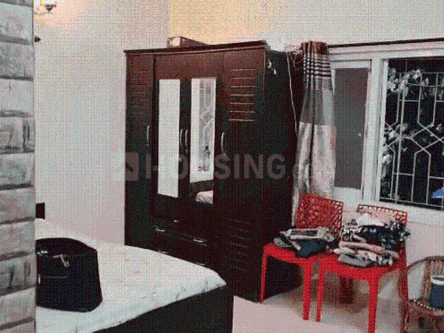 Flat for sale in Dhakuria, Kolkata