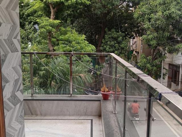 Flat for rent in West Delhi, Deri