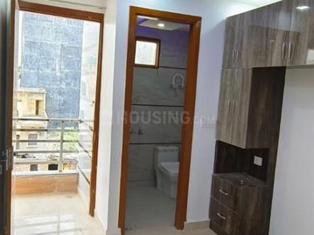 Flat for rent in Nawada, Delhi