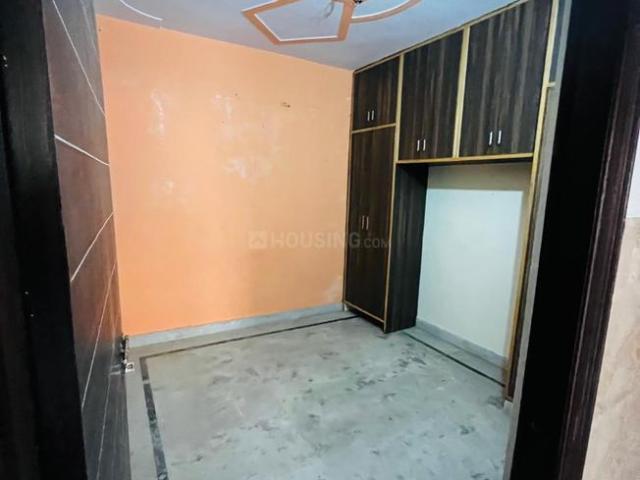 Flat for sale in West Delhi, Deri