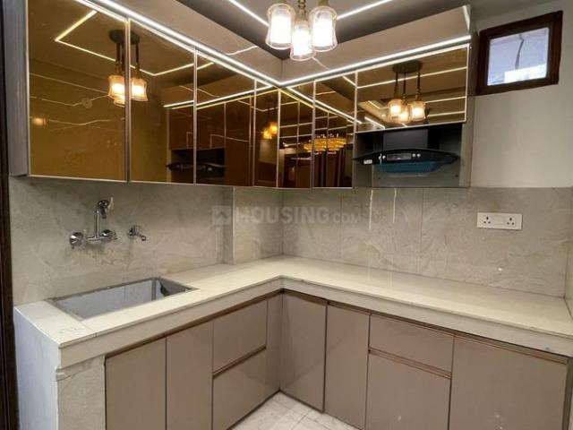 Flat for sale in South West Delhi, Deri