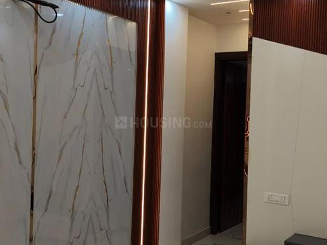 Flat for sale in West Delhi, Deri