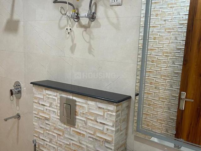 Flat for rent in South Delhi, Deri