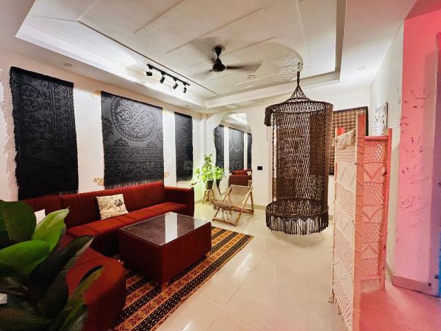 Flat for rent in South Delhi, Deri