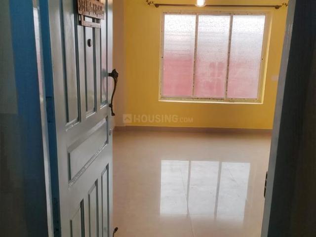 Flat for rent in Dhakuria, Kolkata
