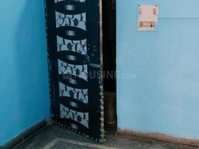 Flat for rent in East Delhi, Deri
