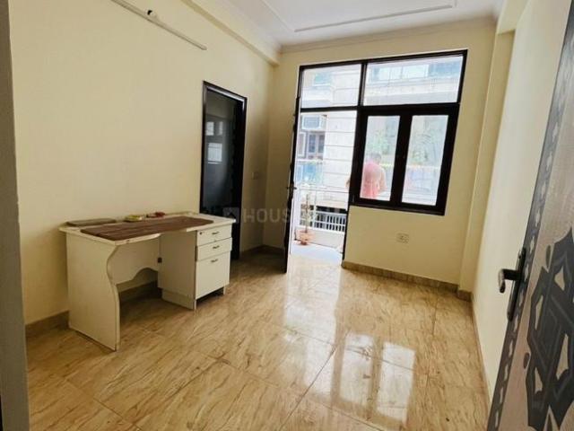 Flat for rent in Deri