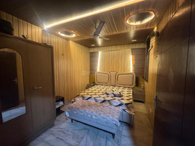 Flat for rent in Deri