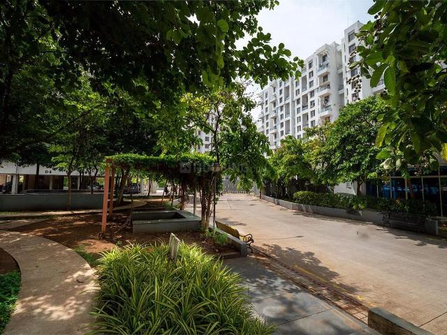 Flat for sale in Manjri Greenwoods, Pune