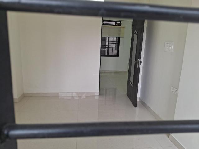 Flat for sale in Madya