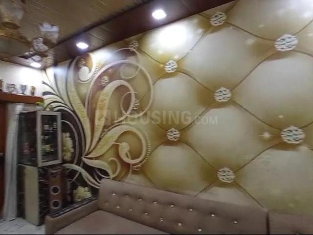 Flat for sale in North Delhi, Deri