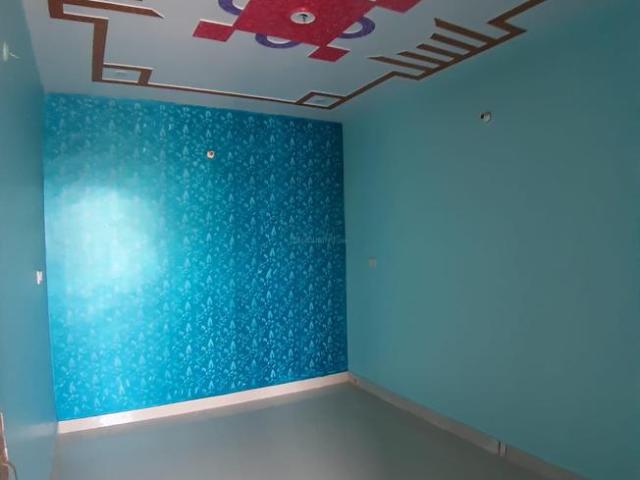 Flat for sale in North Delhi, Deri