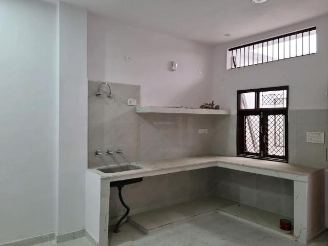 Flat for rent in West Delhi, Deri