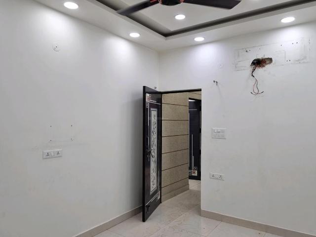 Flat for rent in South West Delhi, Deri