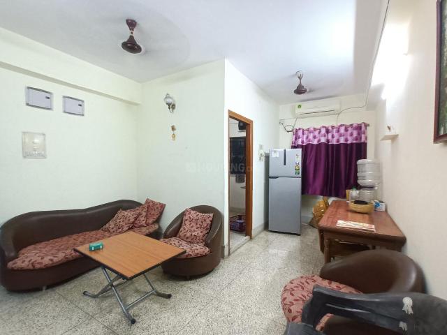Flat for rent in Dhakuria, Kolkata