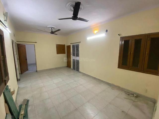 Flat for rent in Deri