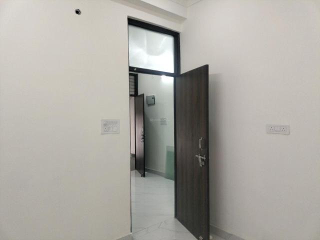Flat for sale in Kambakashpur, Noida