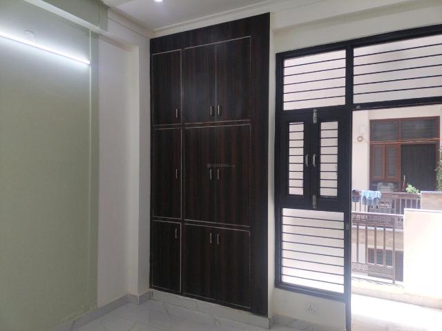 Flat for sale in Kambakashpur, Noida