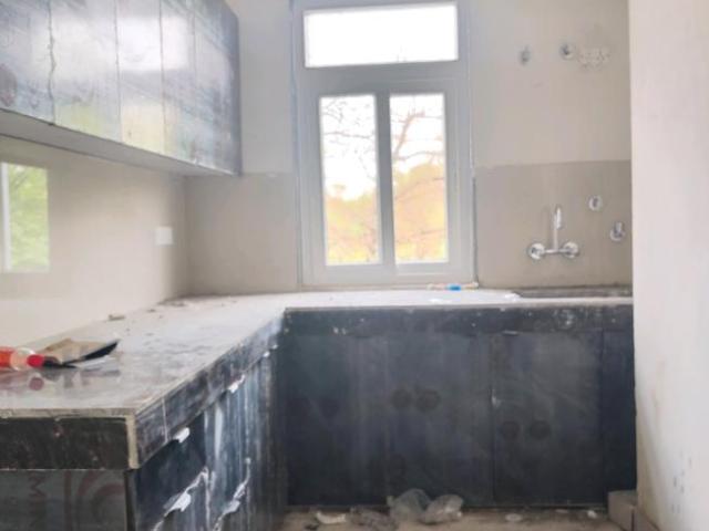 Flat for rent in South Delhi, Deri