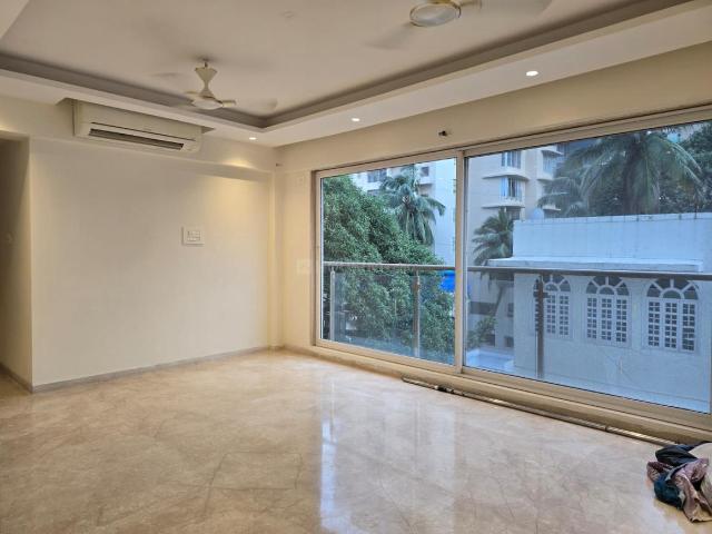 Flat for rent in Khar, Mumbai