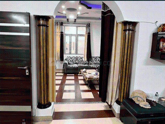 Flat for rent in East Delhi, Deri