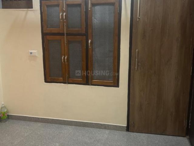 Flat for rent in South West Delhi, Deri