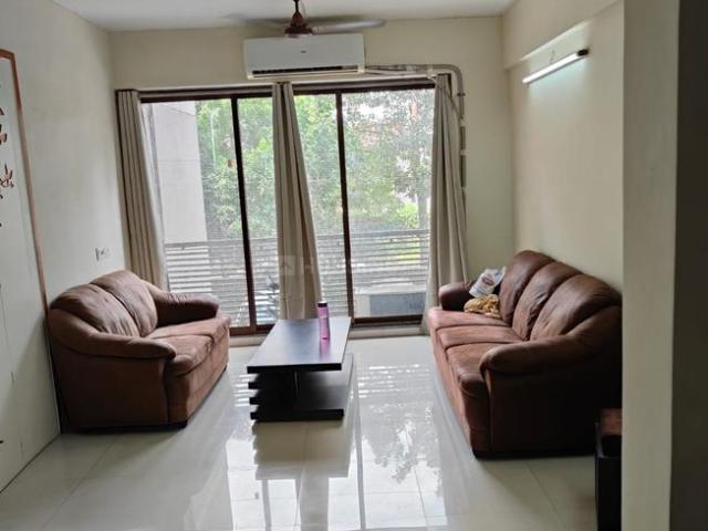Flat for rent in Sarkhej, Gujarat