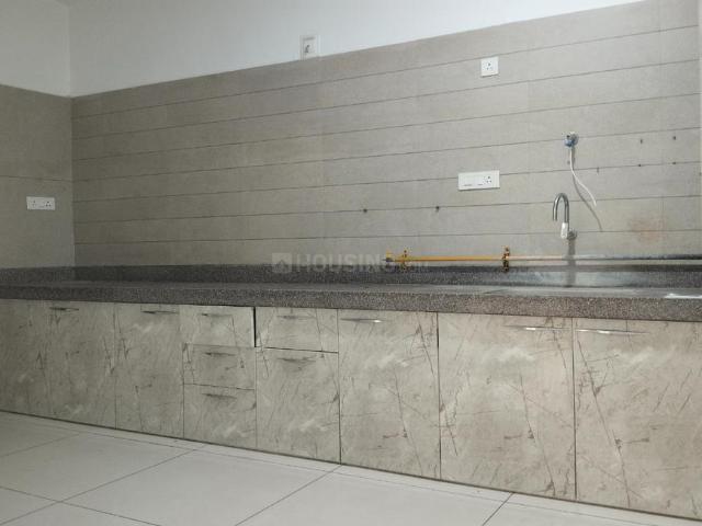Flat for rent in Sarkhej, Gujarat