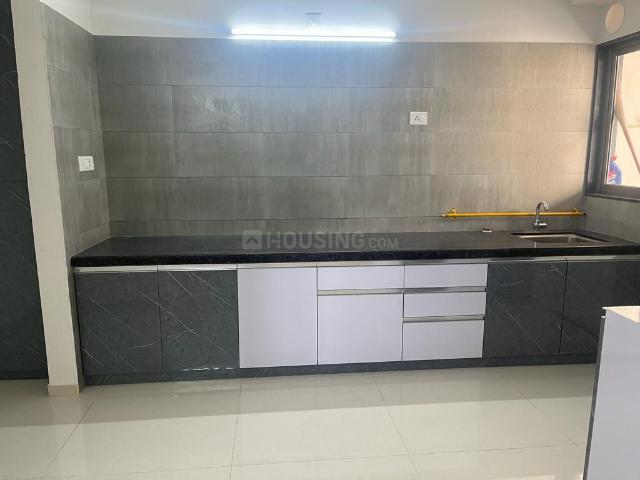 Flat for rent in Makarba, Sarkhej