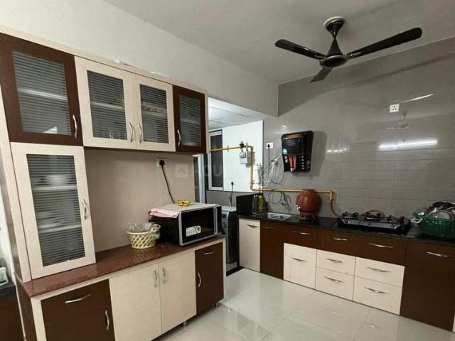 Flat for rent in Sarkhej, Gujarat