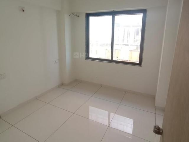 Flat for rent in Sarkhej, Gujarat