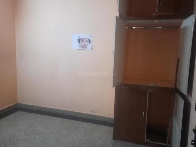 Flat for rent in East Delhi, Deri