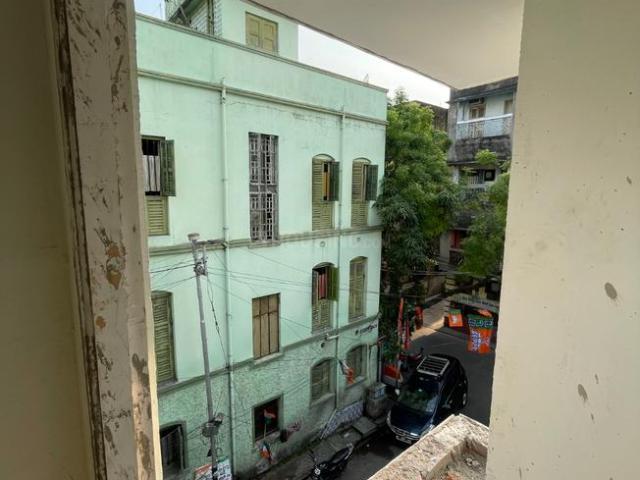 Flat for sale in Simla, Kolkata