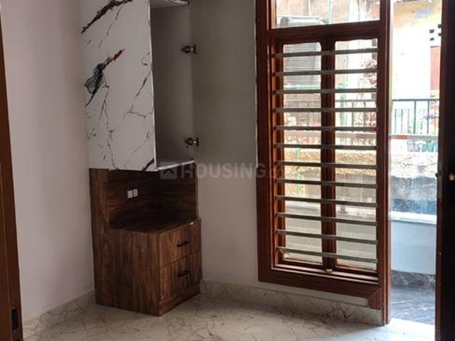 Flat for rent in South West Delhi, Deri
