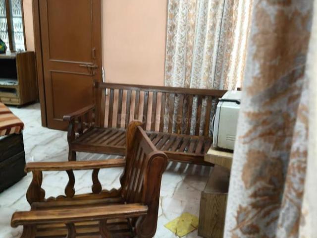 Flat for rent in East Delhi, Deri