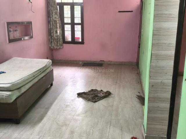 Flat for rent in East Delhi, Deri