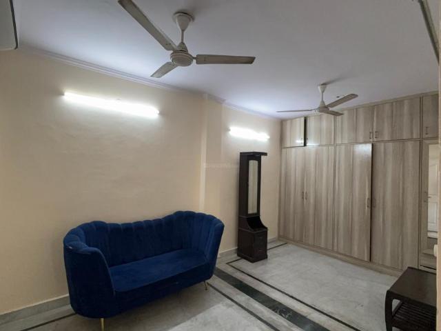 Flat for rent in East Delhi, Deri