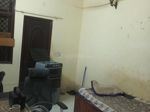 Flat for rent in East Delhi, Deri