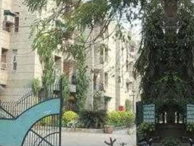 Flat for sale in East Delhi, Deri
