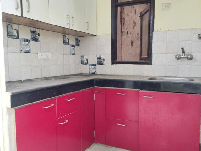 Flat for rent in South Delhi, Deri