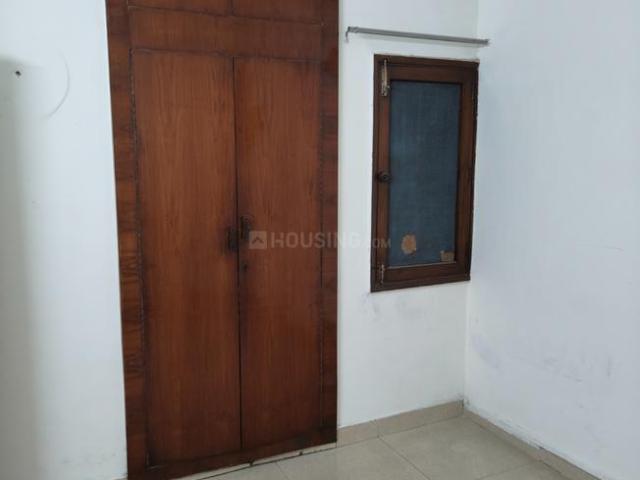 Flat for rent in Deri