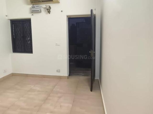 Flat for rent in Deri