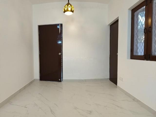 Flat for rent in Deri