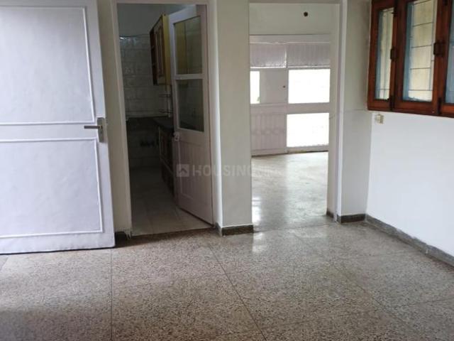 Flat for rent in Deri
