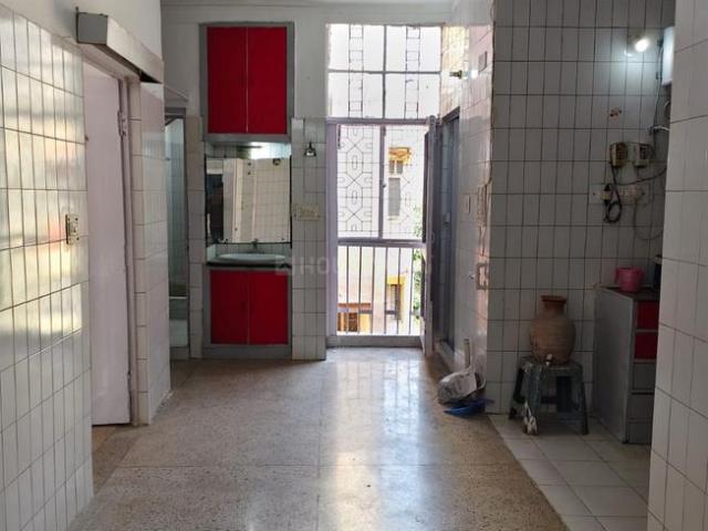 Flat for rent in Deri