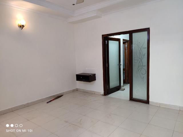 Flat for rent in Naraina Vihar, Delhi