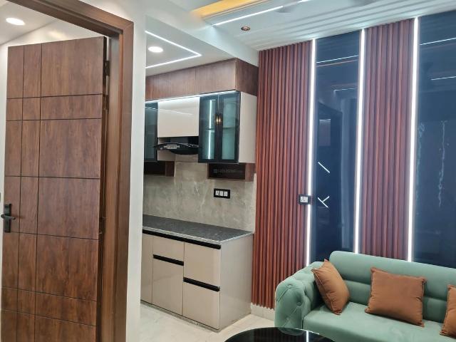 Flat for sale in West Delhi, Deri